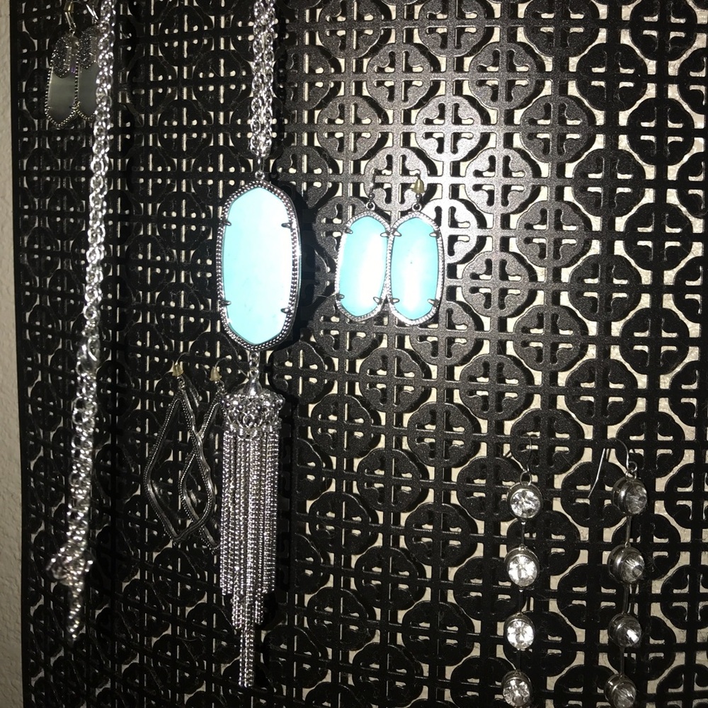 Kendra Scott set